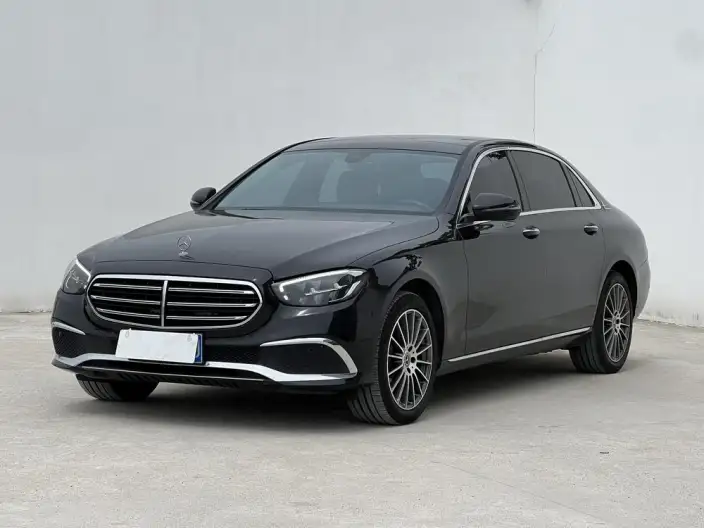 Mercedes-Benz E-Class 2022 Model E 260 L sedan – фото 1