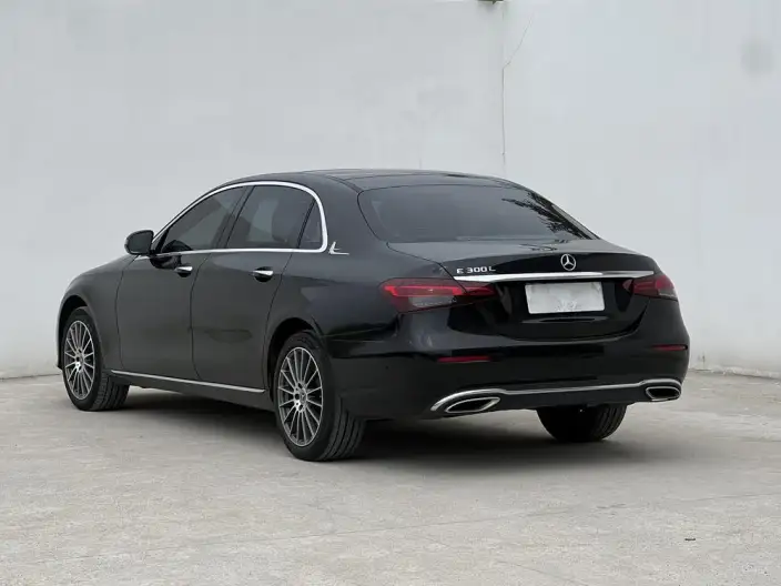 Mercedes-Benz E-Class 2022 Model E 260 L sedan – фото 4