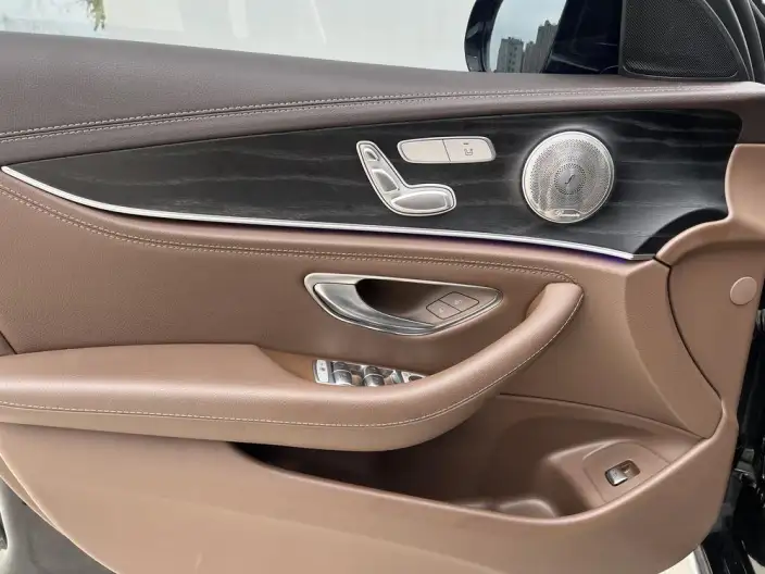 Mercedes-Benz E-Class 2022 Model E 260 L sedan – фото 8
