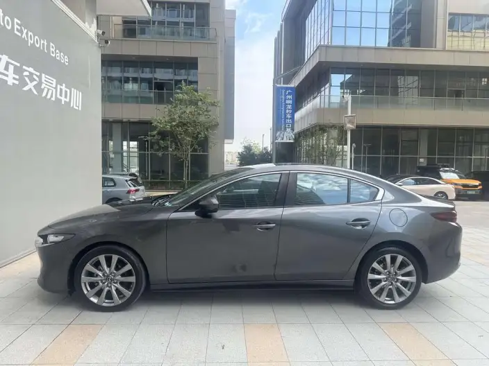 Mazda3 Axela 2022 Model 2.0L Automatic Zhi Ya Edition