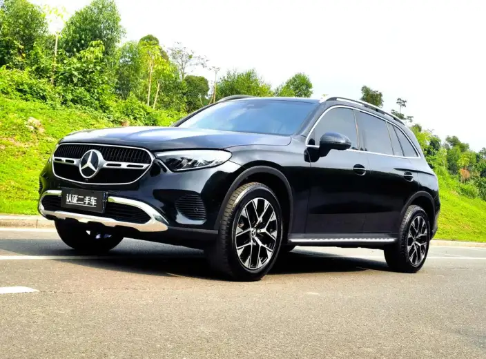Mercedes-Benz GLC 2023 Model Facelift GLC 260 L 4MATIC Dynamic Model 7 seat – фото 1
