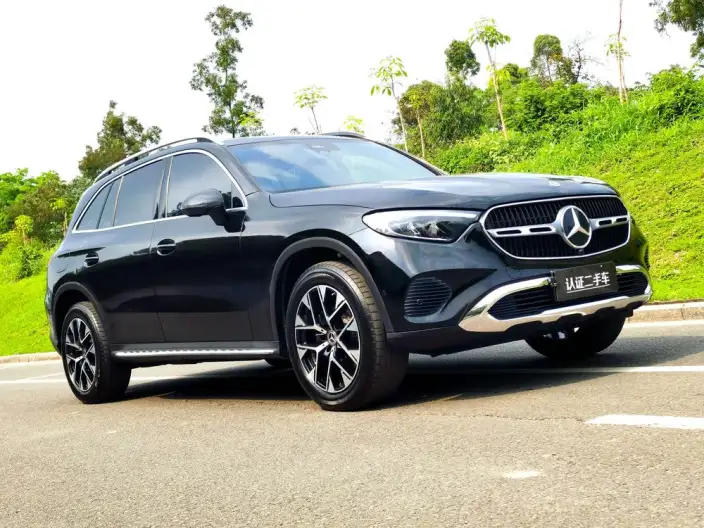Mercedes-Benz GLC 2023 Model Facelift GLC 260 L 4MATIC Dynamic Model 7 seat – фото 3