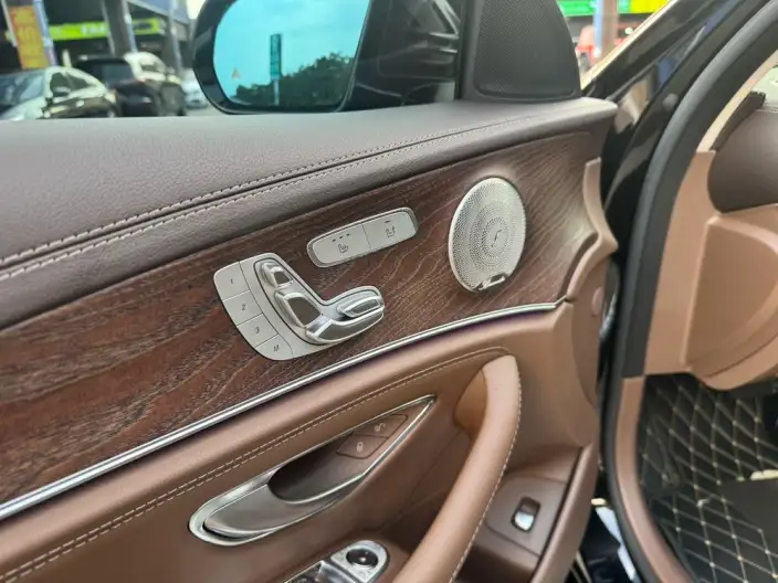 Mercedes-Benz E-Class 2023 Model E 300 L Luxury Model sedan – фото 7