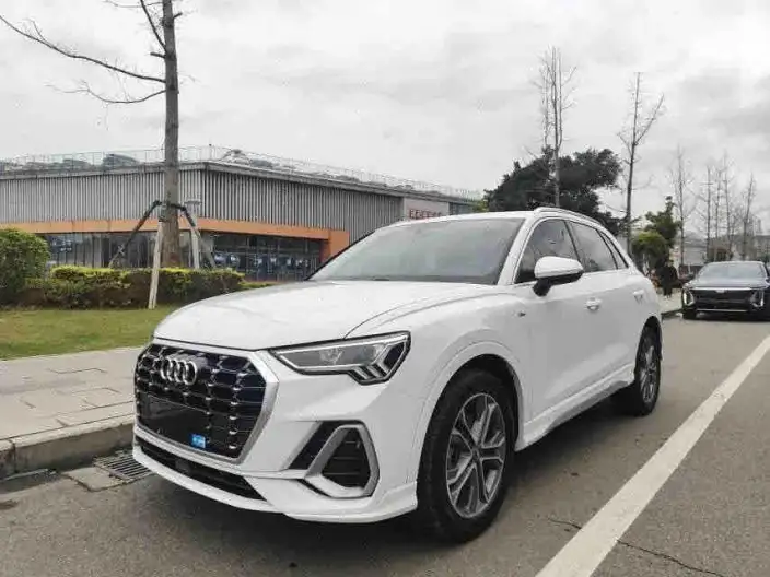 AUDI Q3 2020 Model 40 TFSI Fashion Dynamic Model – фото 1
