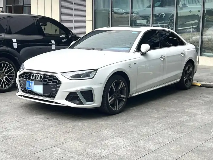 Audi A4 L 2022 Model 40 TFSI Fashion Dynamic Model – фото 1