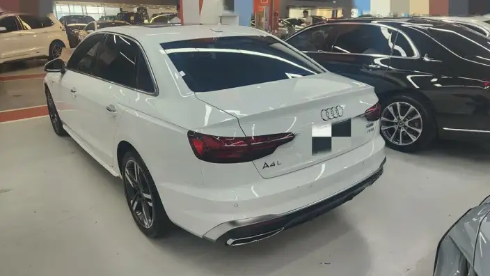 Audi A4 L 2022 Model 40 TFSI Fashion Dynamic Model – фото 3