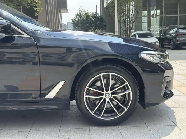 BMW 5 Series 2022 Model Facelift II 525Li M Sports Set – фото 7