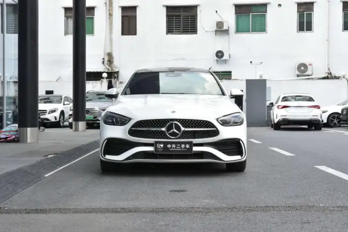 Mercedes-Benz C-Class 2025 Model C 260 L Sports Edition – фото 2