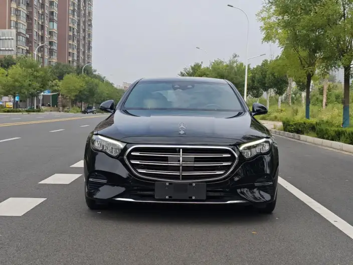 Mercedes-Benz E-Class 2024 Model E 300 L Luxury Model sedan – фото 2
