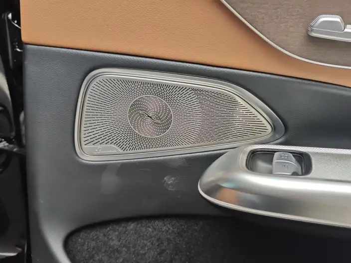 Mercedes-Benz E-Class 2024 Model E 300 L Luxury Model sedan – фото 8