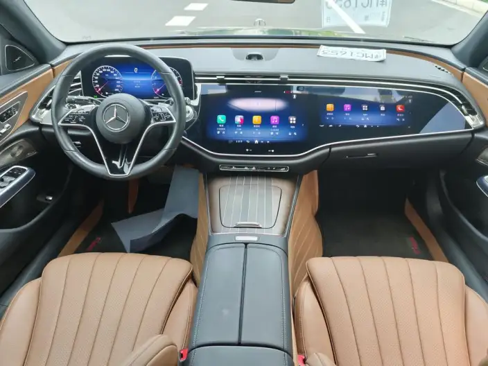 Mercedes-Benz E-Class 2024 Model E 300 L Luxury Model sedan – фото 9