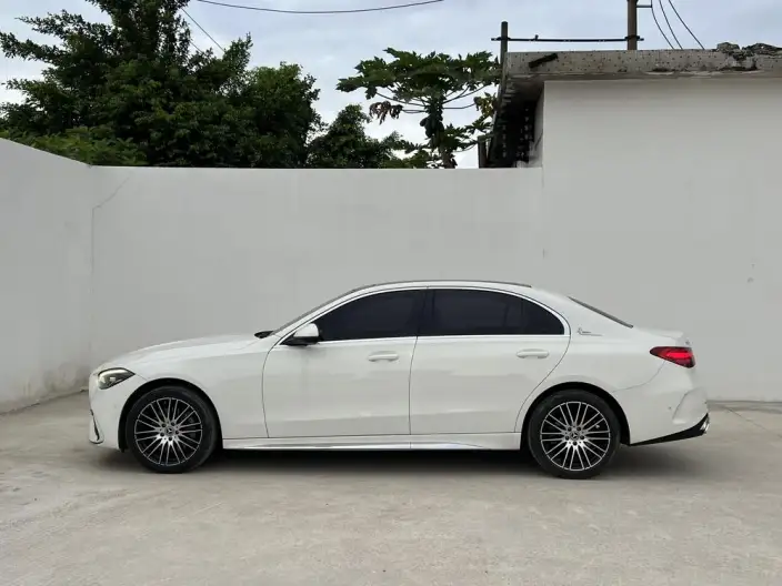 Mercedes-Benz C-Class 2023 Model C 260 L Sports Edition – фото 3
