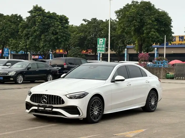 Mercedes-Benz C-Class 2025 Model C 260 L Sports Edition – фото 1