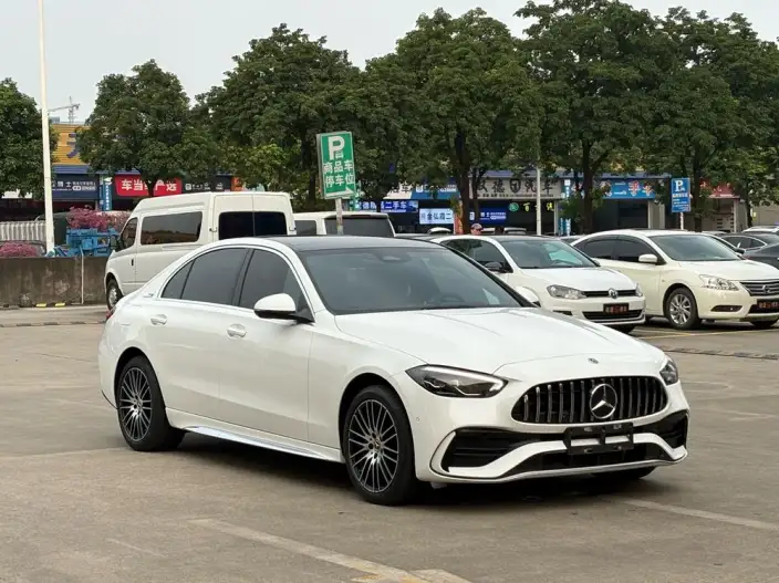 Mercedes-Benz C-Class 2025 Model C 260 L Sports Edition – фото 3