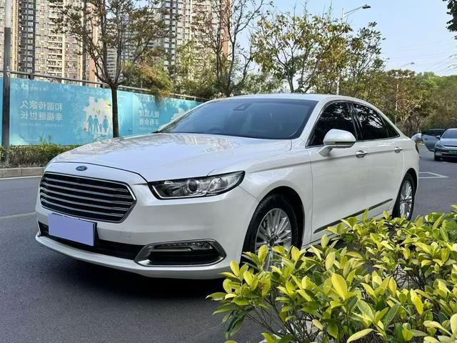 Ford Taurus 2017 EcoBoost 245 Fashion