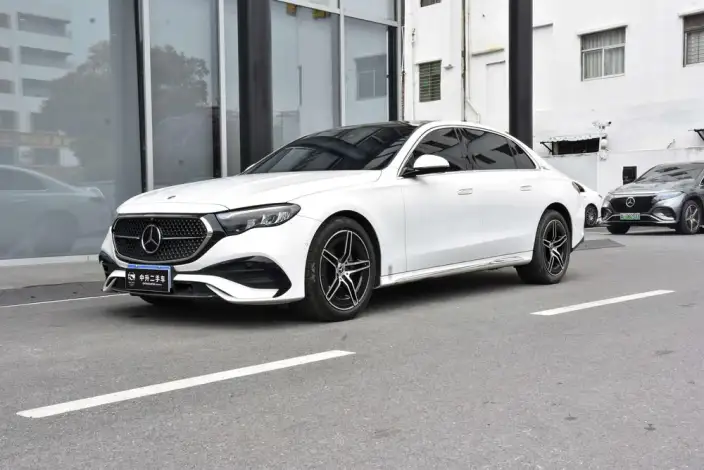 Mercedes-Benz E-Class 2024 Model E 260 L Sports sedan – фото 1