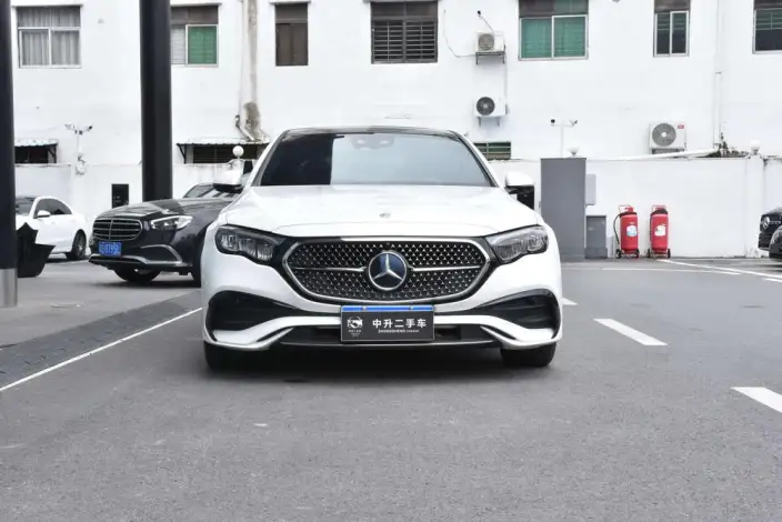 Mercedes-Benz E-Class 2024 Model E 260 L Sports sedan – фото 2