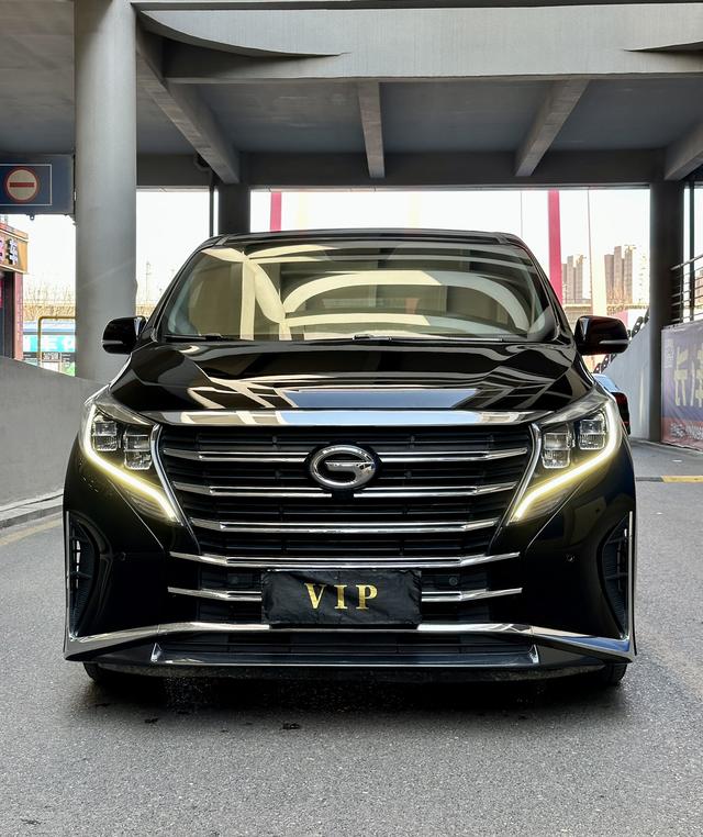 GAC Trumpchi E9 PHEV 2023 2.0T Master – фото 2