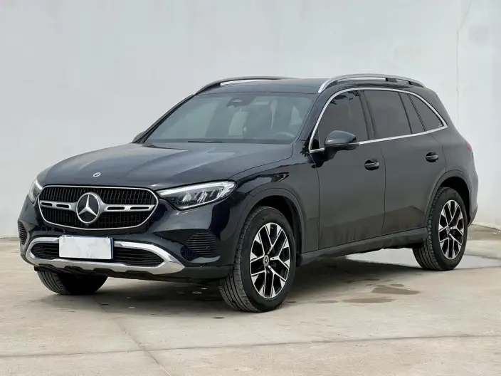 Mercedes-Benz GLC 2023 Model GLC 260 L 4MATIC Dynamic Model 5 seat – фото 1