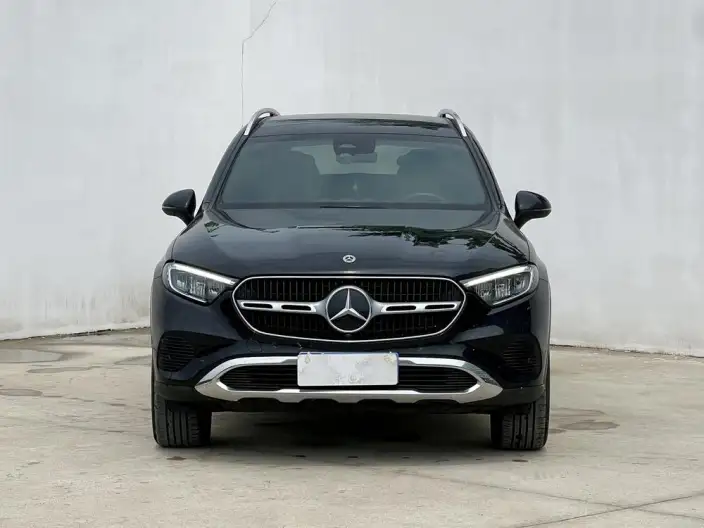 Mercedes-Benz GLC 2023 Model GLC 260 L 4MATIC Dynamic Model 5 seat – фото 2