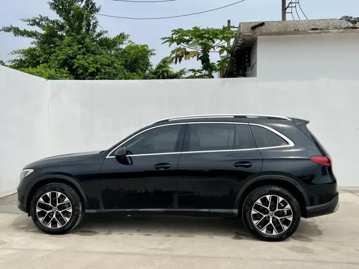 Mercedes-Benz GLC 2023 Model GLC 260 L 4MATIC Dynamic Model 5 seat – фото 3