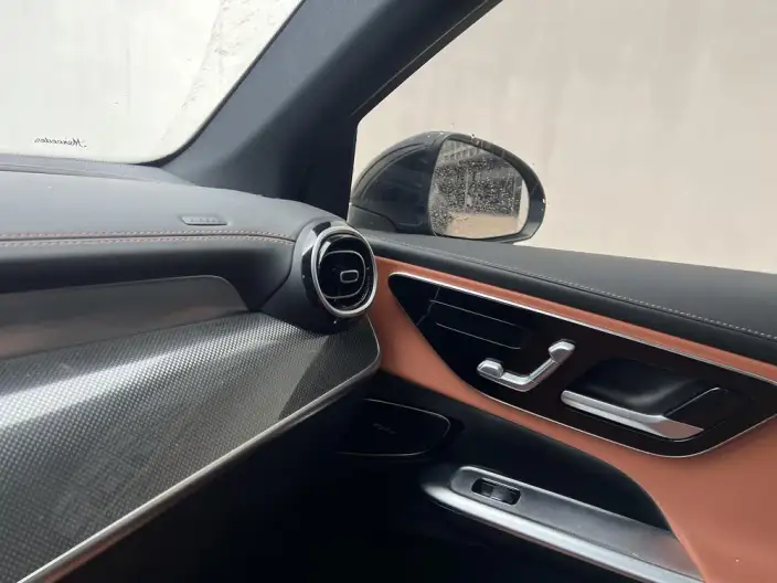Mercedes-Benz GLC 2023 Model GLC 260 L 4MATIC Dynamic Model 5 seat – фото 9