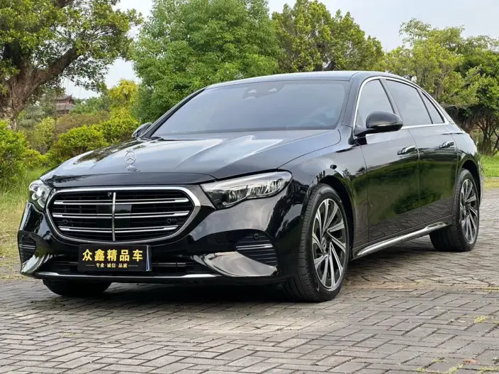 Mercedes-Benz E-Class 2024 Model E 300 L Luxury Model sedan – фото 1