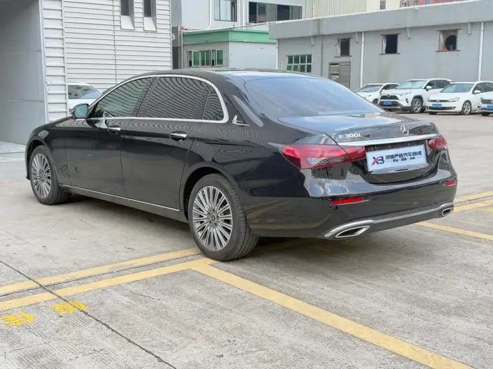 Mercedes-Benz E-Class 2023 Model E 300 L Fashion Model sedan – фото 4
