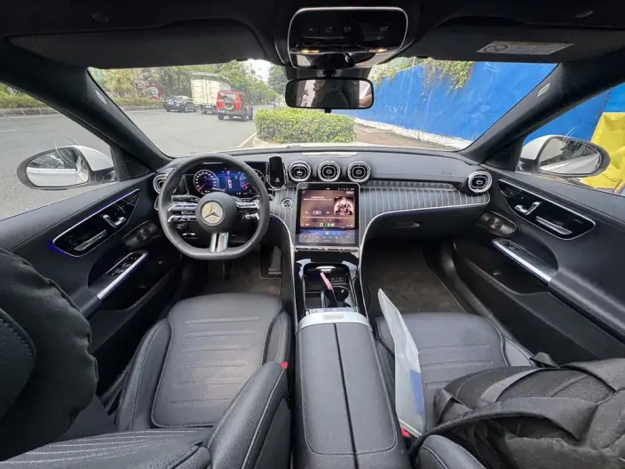 Mercedes-Benz C-Class 2025 Model C 260 L Sports Edition – фото 6