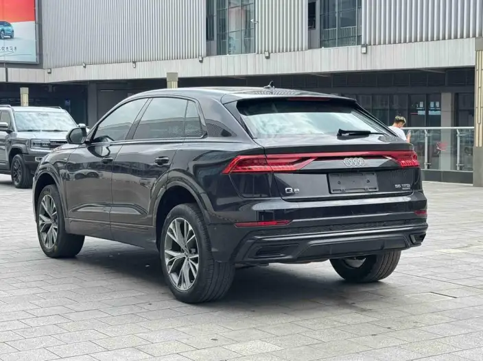 Audi Q8 2021 Model 55 TFSI Luxury Dynamic Model – фото 3