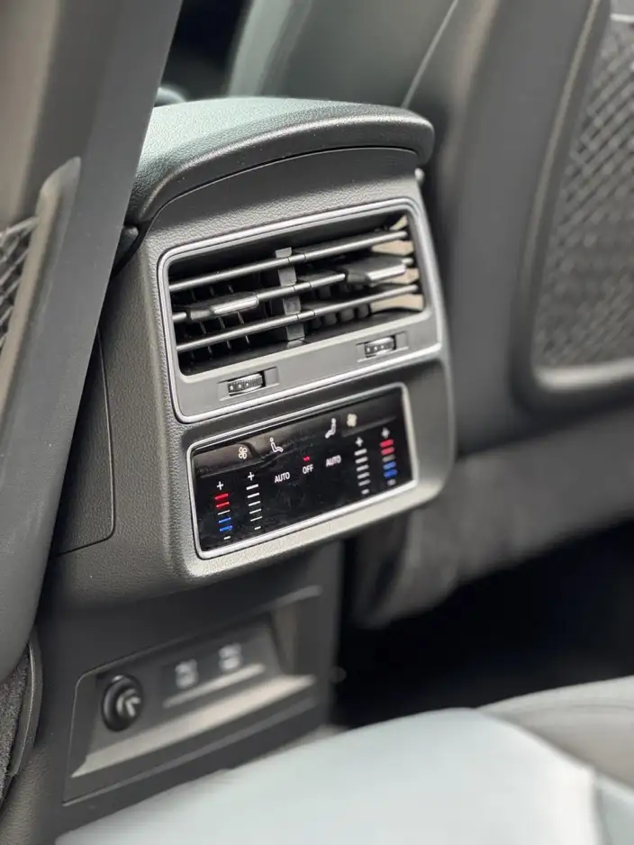 Audi Q8 2021 Model 55 TFSI Luxury Dynamic Model – фото 8