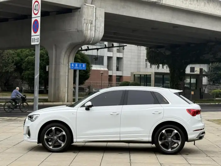 AUDI Q3 2020 Model 35 TFSI Fashion Dynamic Model – фото 4
