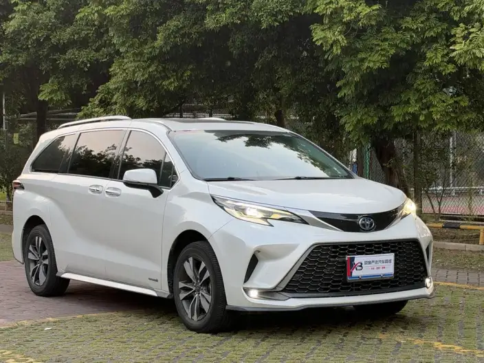 Granvia 2023 Model Intelligent Hybrid 2.5L Deluxe Edition – фото 3