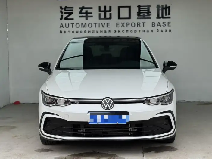 Volkswagen Golf 2023 Model 280TSI DSG R-Line Lite – фото 2