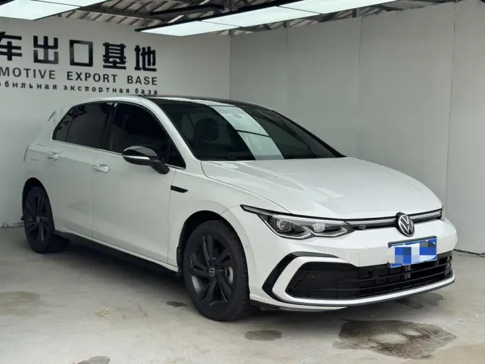 Volkswagen Golf 2023 Model 280TSI DSG R-Line Lite – фото 3