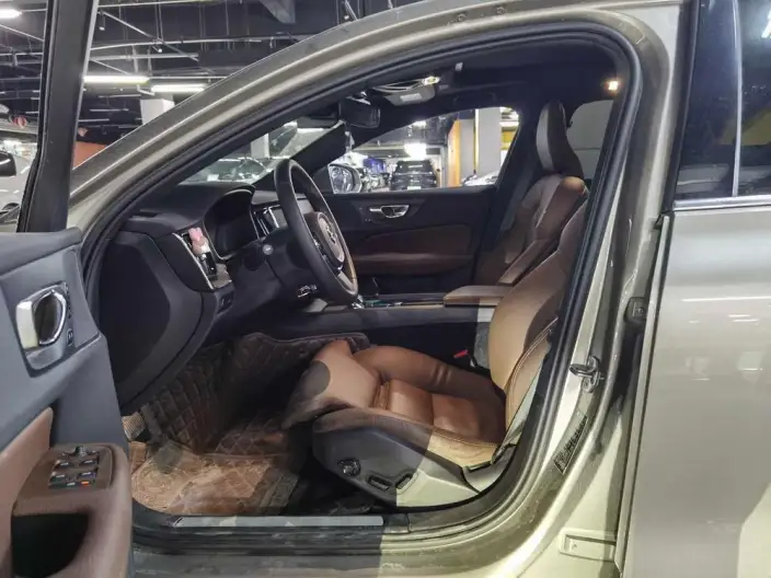 Volvo S60 2022 Model B4 Smart Range Deluxe Edition – фото 8
