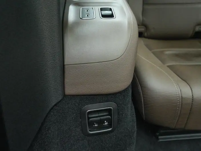 Mercedes-Benz GLS 2024 Model GLS 450 4MATIC Luxury Model – фото 9