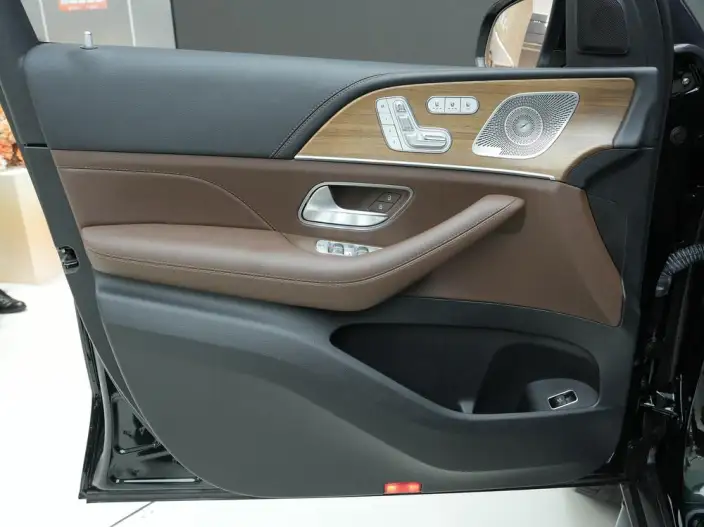 Mercedes-Benz GLS 2024 Model GLS 450 4MATIC Luxury Model – фото 10