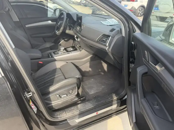 Audi Q5L 2024 Model 40TFSI Fashion Dynamic Model – фото 9