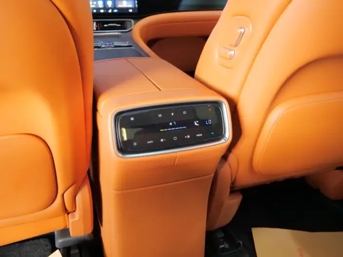 Aito M9 2024 Model Extended Range Ultra VI seat Edition – фото 8