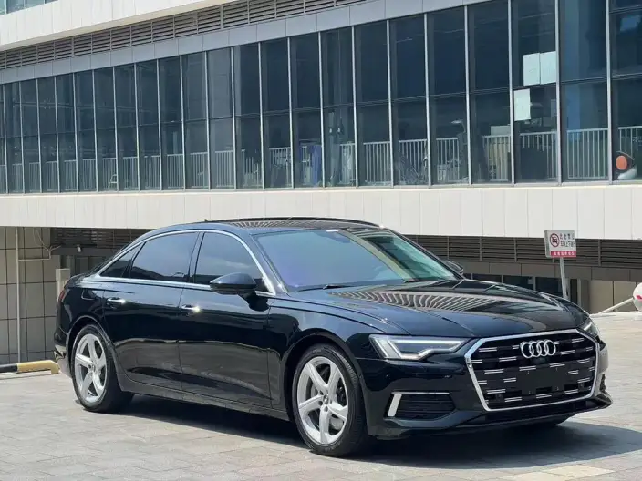 Audi A6L 2020 Model 55 TFSI quattro Exclusive Dynamic Model – фото 3