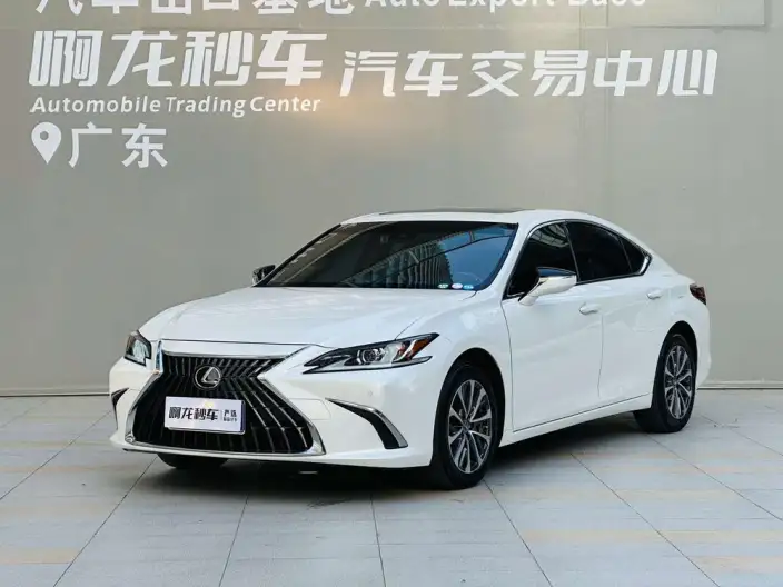 Lexus ES 2022 Model 200 Superior Edition – фото 1