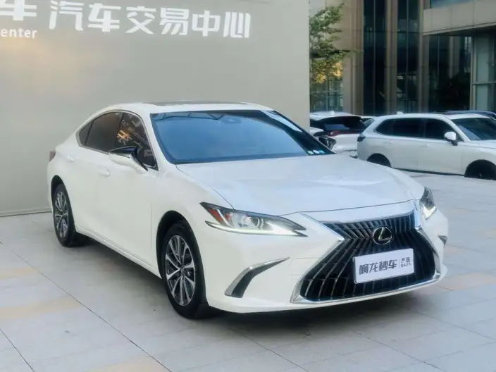 Lexus ES 2022 Model 200 Superior Edition – фото 3
