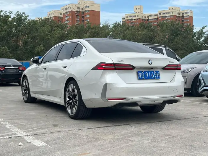 BMW 5 Series 2024 Model 530Li Exclusive Model Luxury Set – фото 3