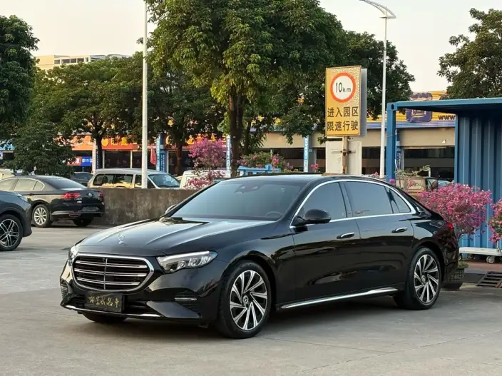 Mercedes-Benz E-Class 2025 Model E 300 L Luxury Model sedan – фото 1