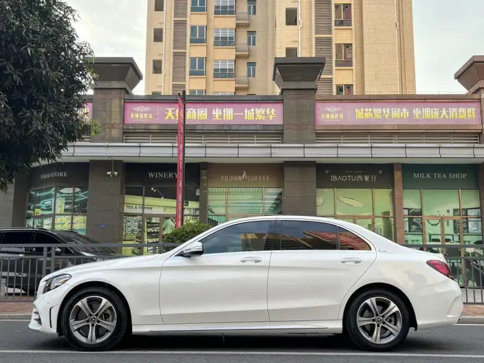 Mercedes-Benz C-Class 2020 Model C 260 L Sports Edition – фото 4