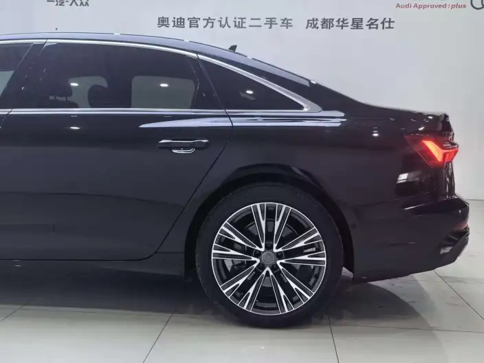 Audi A6L 2021 Model 55 TFSI quattro Exclusive Dynamic Model – фото 10