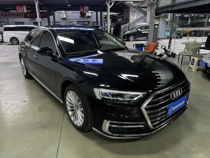 Audi A8 2021 Model A8L 50 TFSI quattro Comfort Model – фото 3