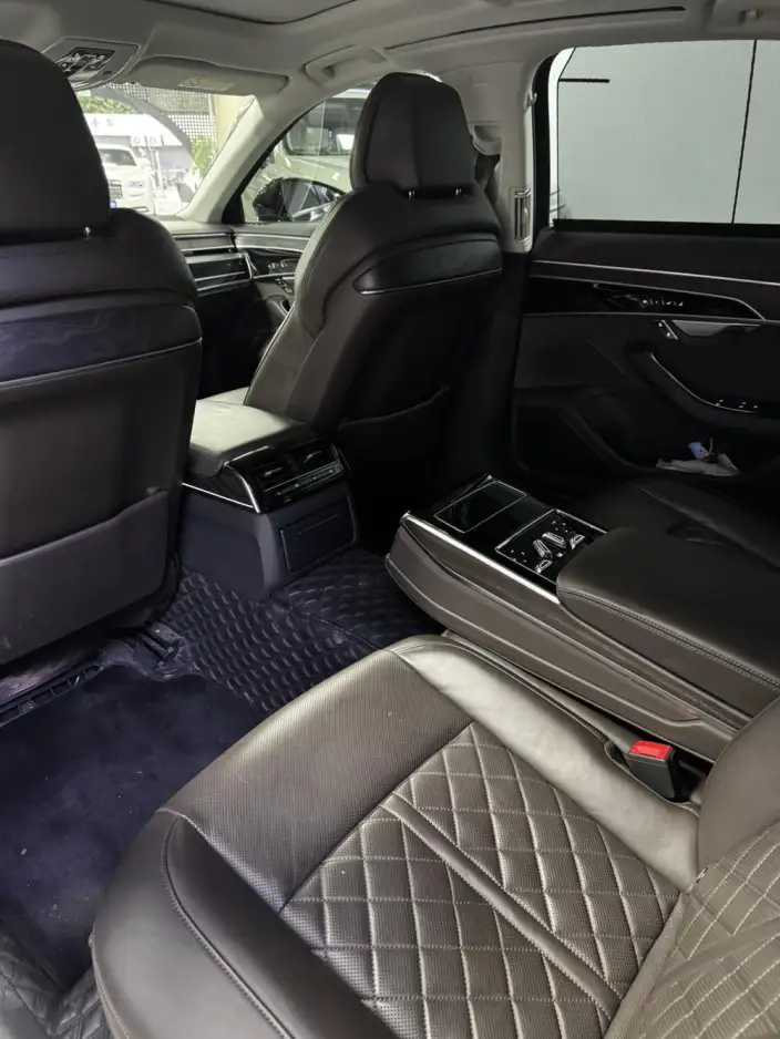 Audi A8 2021 Model A8L 50 TFSI quattro Comfort Model – фото 8