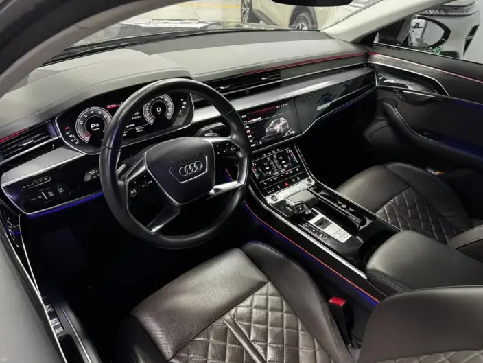 Audi A8 2021 Model A8L 50 TFSI quattro Comfort Model – фото 10